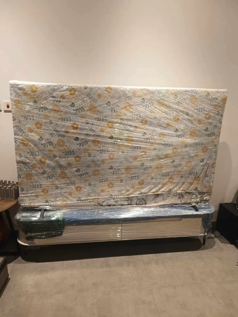 تغليف شاشات العرض الكبيرة بطبقات البابلز والكرتون في حي النرجس لدي افضل شركات نقل عفش بالرياض