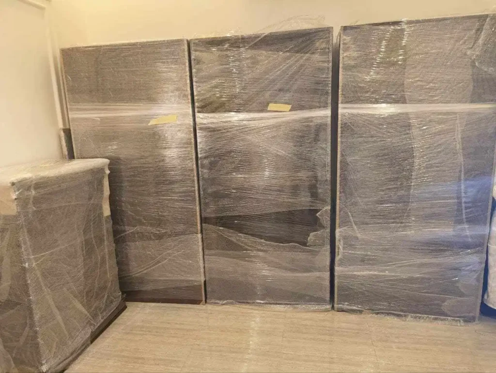 فني-فك-وتغليف-دواليب من افضل شركات نقل عفش بالرياض